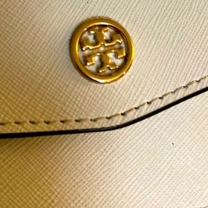 Tory Burch Small Robinson Convertible Crossbody w gold/leather chain